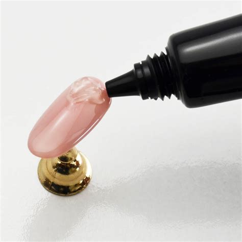 FIXING GEL | Jelly-like texture which is not fluid nor stringy.