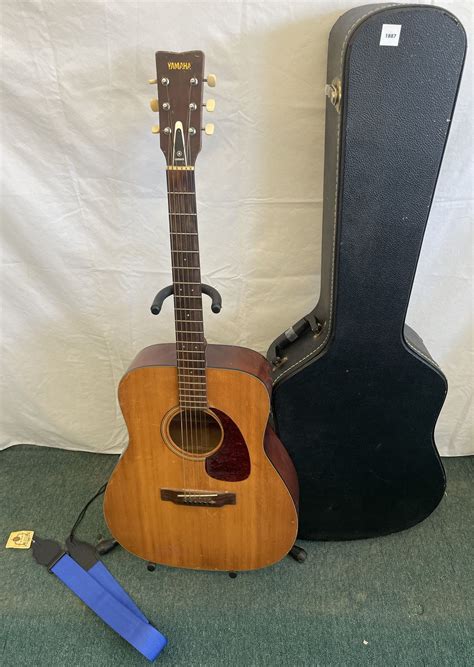 Yamaha 1968 1972 Mij Acustic Guitar W Hard Case
