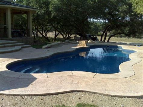 Like The Stamped Concrete And Border Around Pool Backyard Spa Backyard