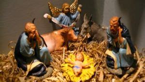 Polemiche Per Il Presepe Gay Di Bergamo