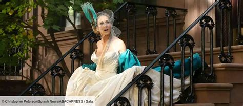 Fashion Story La Robe De Mari E Vivienne Westwood De Carrie Bradshaw Dans Sex And The City