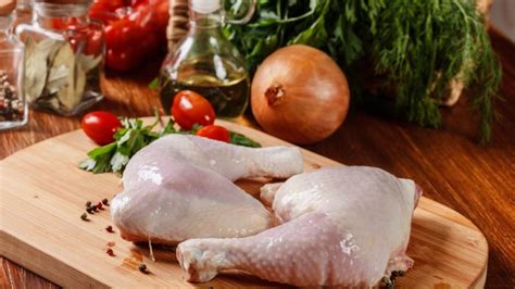 Tierschutz Organisation fordert Sex Verbot für fleischessende Männer