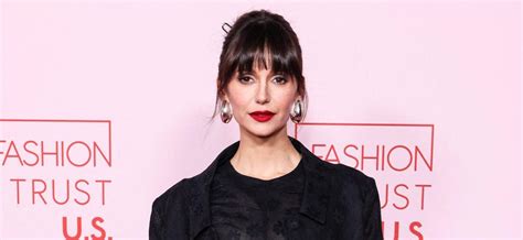 Nina Dobrev En Bikini Brooke Shields Rocks A Bikini In The