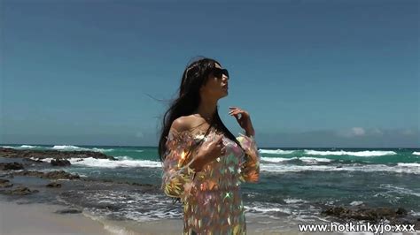 Hotkinkyjo In Sparkling Scales Dress Take Wine Bottle In Butthole Anal Prolapse At The Beach