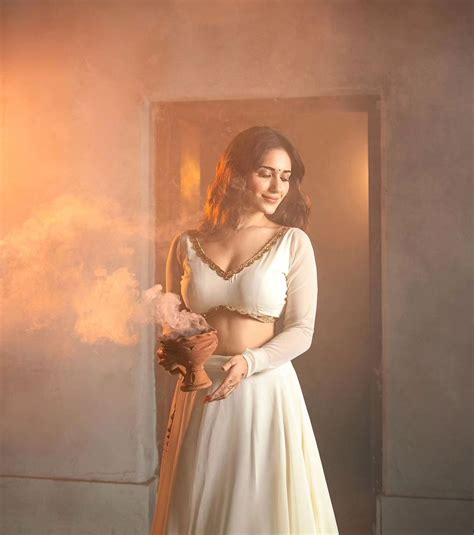 Ruhani Sharma Hot Cleavage Exposed In Lehanga Glamsundari In