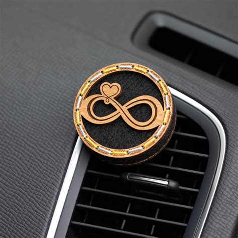 Ароматизатор на дефлектор в машину "Безмежне кохання" 6 см в дерев'яній ...