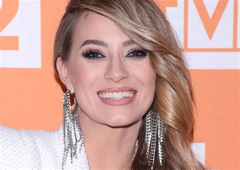 Marcelina Zawadzka pręży się w bikini Jestem w raju WP Gwiazdy