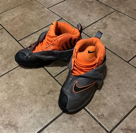 Gary Payton Lakers Gloves