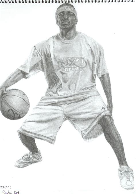 Pencil drawing of a basketball player | Desenhos