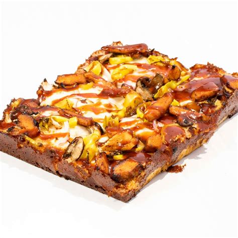 Smokin Hot Mother Clucker BBQ Chicken Vo Joyride Pizza