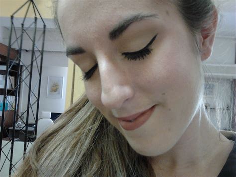 Vintageholic Everyday Look Ft The Naked Basics