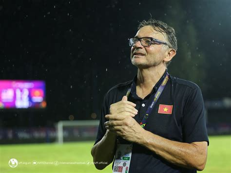 VFF HLV Philippe Troussier Tôi hài lòng về kết quả và tinh thần