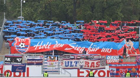 Team Und Fans Spenden F R All Inclusive Kfc Uerdingen