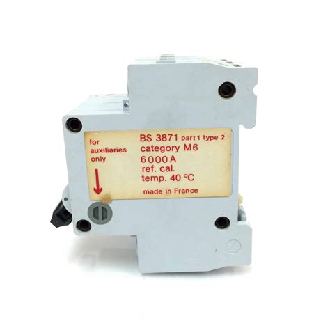 3 Pole Circuit Breaker C45N 32A 415VAC Merlin Gerin Multi 9 C45N-32A ...