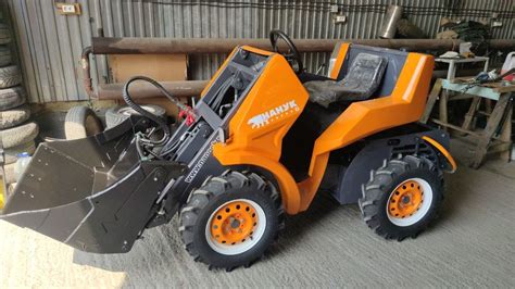 мини погрузчик НАНУК. Экскаватор. Mini loader + excavator - YouTube
