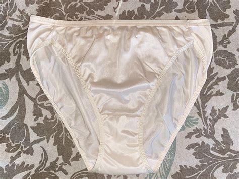 Enchanting Vintage Hi Cut S Ivory Bikini Underwear Pa Gem