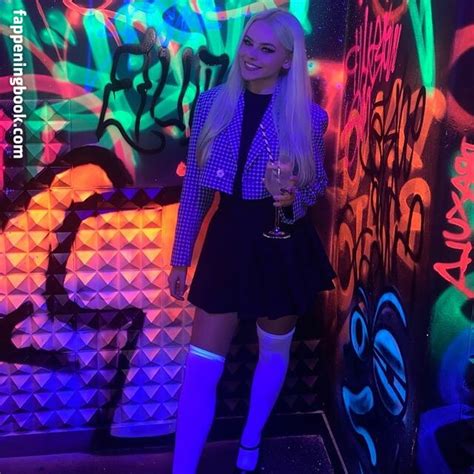 Teeteetoni03 Themotionoftheocean1 Teeteetoni03 Nude OnlyFans Leaks Fappening FappeningBook