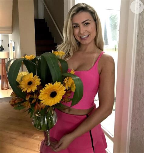 Instagram Toma Medida Contra Andressa Urach Ap S Modelo Gravar V Deos Porn Realizando Fetiche