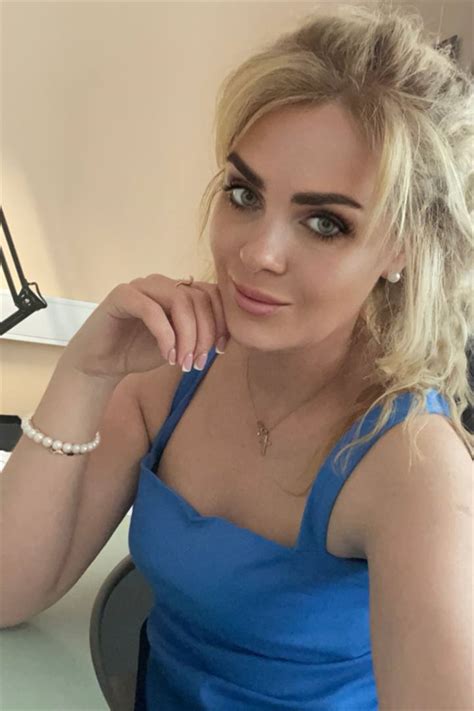 Wonderful Oksana Y O From Vladivostok With Blonde Hair ID LadaDate