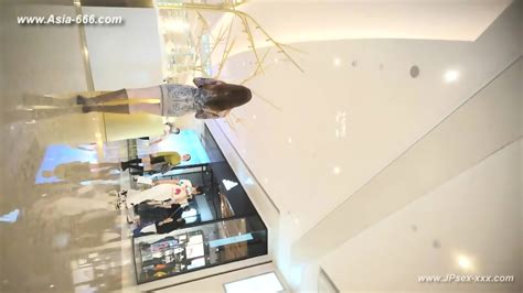 Peeping Chinese Amateur Upskirt