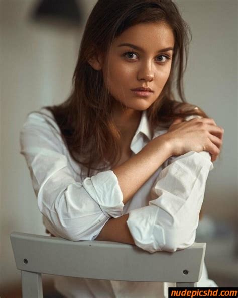 Nicola Cavanis Nude Leaked Porn Photo NudePicsHD