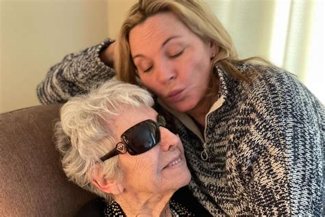 Πένθος για την Κιμ Κατράλ Δύσκολες ώρες για τη Σαμάνθα του Sex and the city