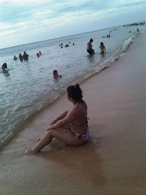 New Hot Sexy Andreina Tarazon Bikini Pics