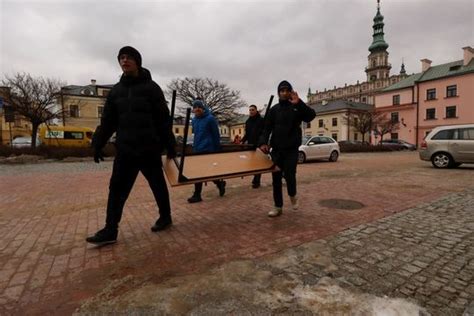 Zamo Przeprowadzka I Lo Do Akademii Zamojskiej Zdj Cia