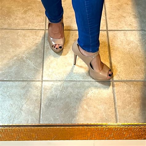 Thalia Sodi Shoes Chelsiep Nude Patent Open Toe Platform Heel