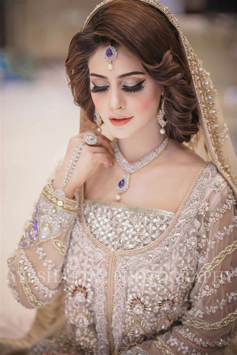 Elegant walima bridal. You can wear this if you are a fan of light