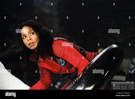 Sanaa Lathan Alien Vs Predator 2004 Stock Photo Royalty Free Image