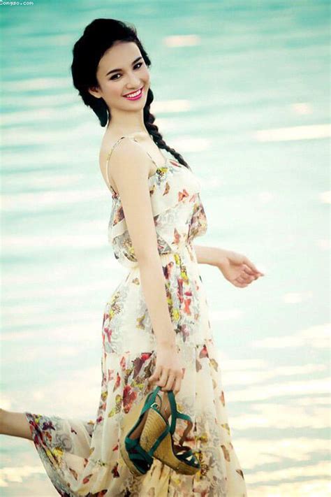 Sao Việt không cần diện bikini khi đi biển vẫn quyến rũ chết người BlogAnChoi