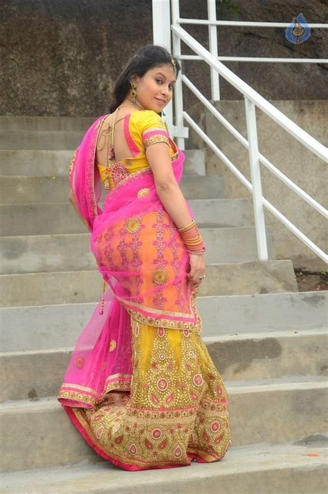 Sumi Ghosh New Photos Photo 26 Of 42