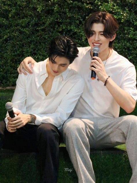 Pin By Nguyenlengocvan On Pond Phuwin Gmmtv Actors Cute Gay Couples Actors