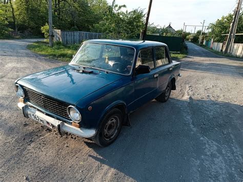 Продам ВАЗ 21013(1982г.в),машина для работы ,машина на ходу завёл и ...