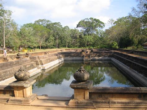 Lanka Tour: Anuradhapura