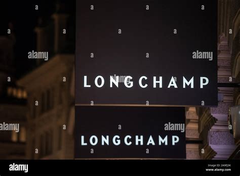 Longchamp logo hi-res stock photography and images - Alamy