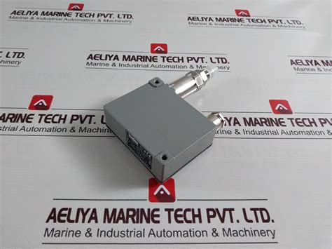 Trafag 8202.76.2210 Pressure Transmitter 34v - Aeliya Marine