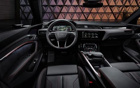 2024 Audi Q8 Interior - Power Speeds