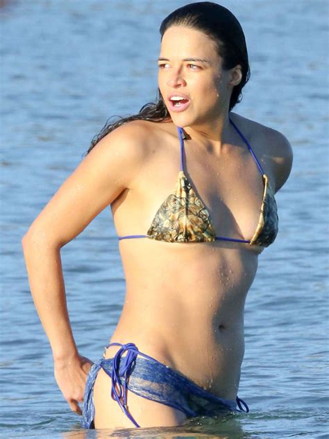Naked Michelle Rodriguez In Beach Babes