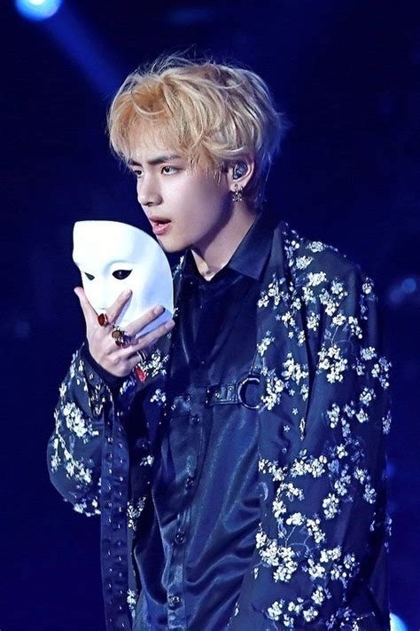 Potret Seksi V Bts Atau Kim Taehyung Yang Hot Menggoda