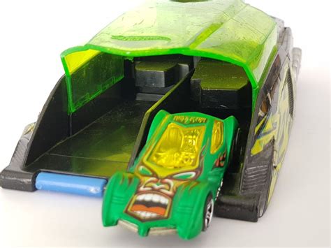 Spielzeugautos Stk Hot Wheels Mit Startrampe Katapult Kaufen Auf Ricardo