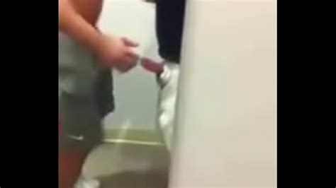 Me La Chupa En El Gym XVIDEOS