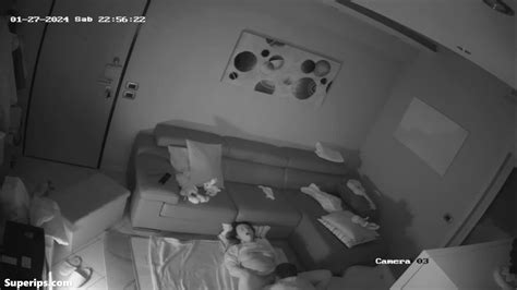 IPCAM Pregnant Latina Mom Gets Oral Sex Superips