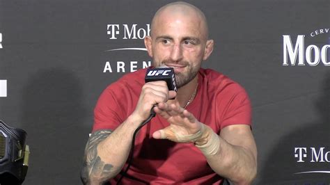 Alexander Volkanovski Broken Hand Injury May Delay Lightweight Title