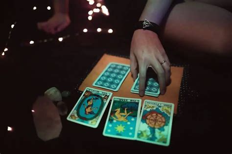 Tarot Jak zacząć czytać tarota Jak zacząć z tarotem 2024 blog