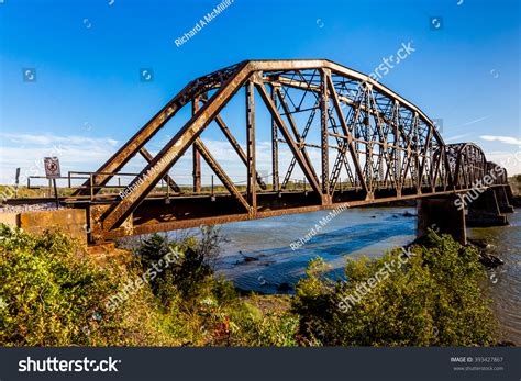 Iconic Old Metal Truss Railroad Bridge Stock Photo 393427867 Shutterstock