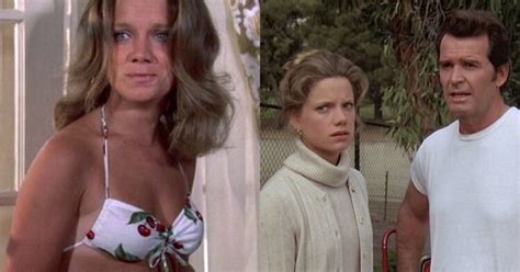 Hot Sexy Gretchen Corbett Bikini Pics