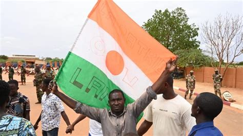 Niger Les V Ques Du B Nin Proposent Larbre Palabre Pour Une Sortie