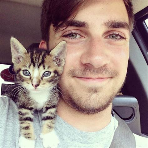 Hot Dudes With Kittens The Purr Fect Thing To See On Instagram Page Of Stay At Home Mum